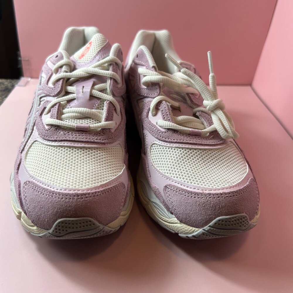 ASICS GEL NYC SNEAKERS (9.5)